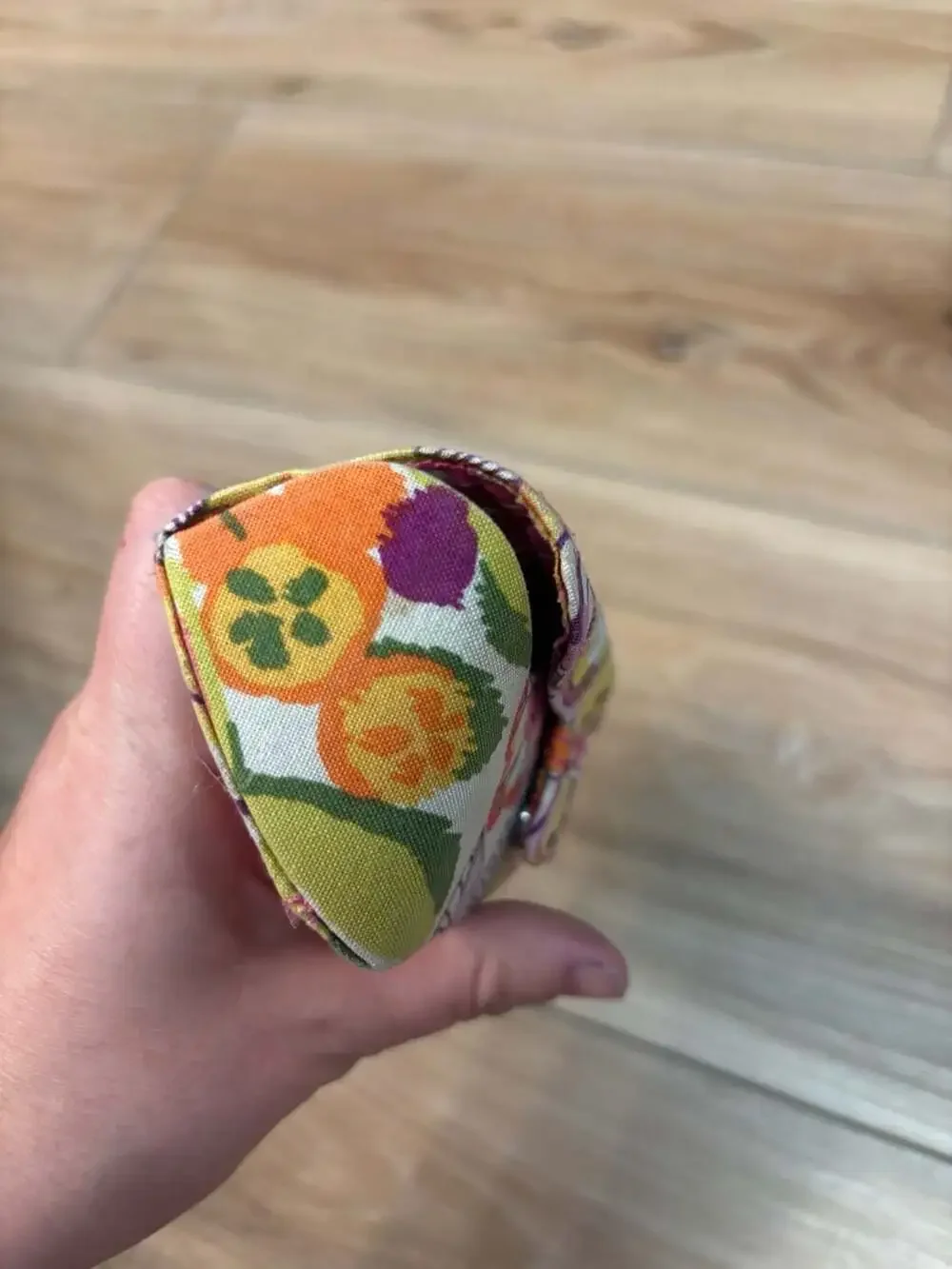 Vera Bradley Rare Vintage Clementine Floral Hard Eyeglass Case Magnetic Closure